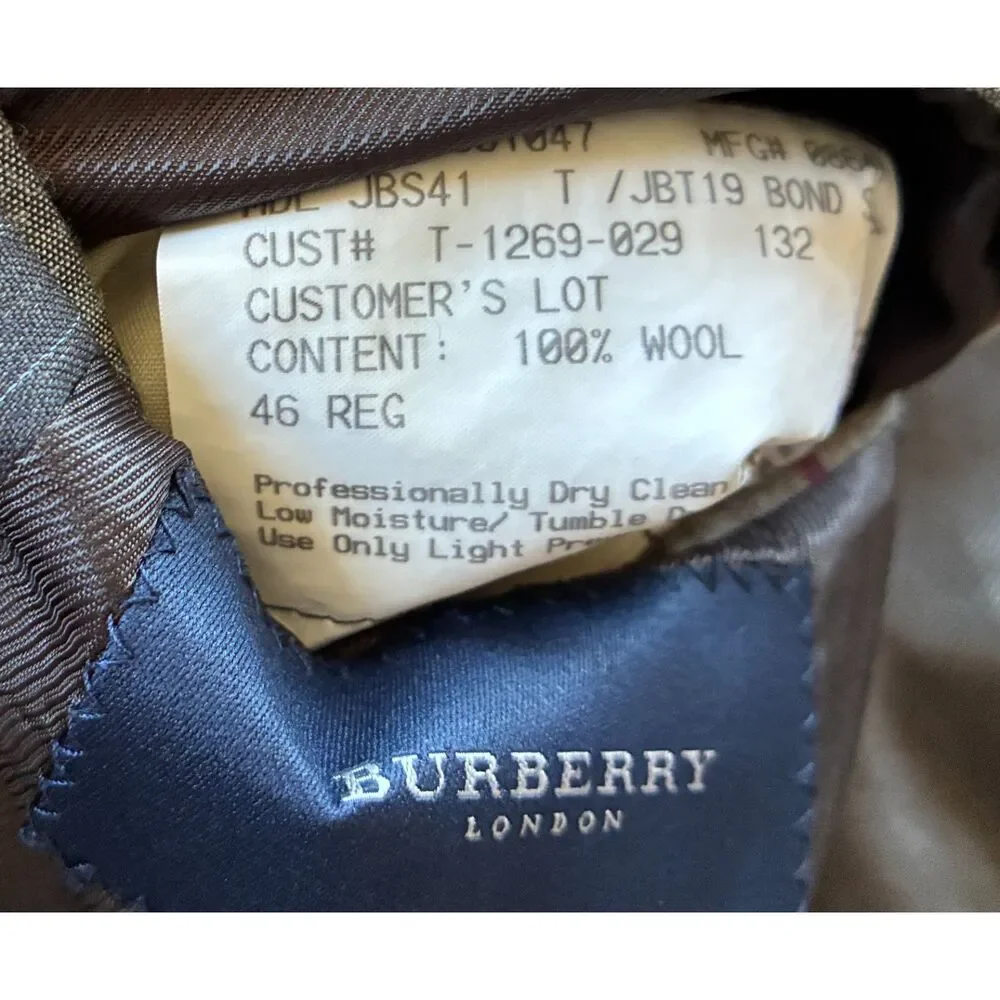 Burberry London Gray 100% Wool Stripe Blazer Sports Coat Jacket   Mens Size 46R
